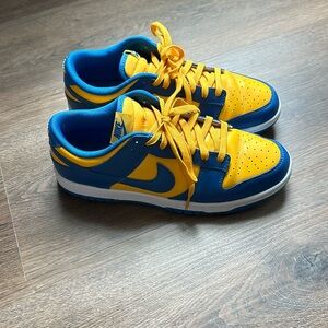 men’s UCLA dunks size 8.5